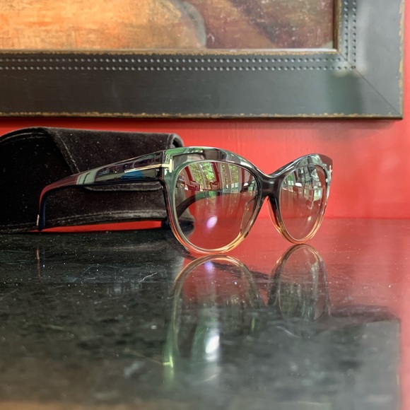 SOLD!! TOM FORD Cat-eye Sunglasses Gray Peach - Picture 3 of 16
